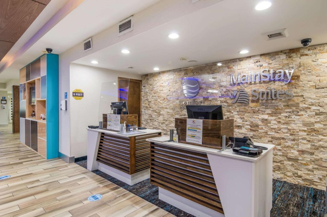 Comfort Inn & Suites Montrose Hill Bagian luar foto
