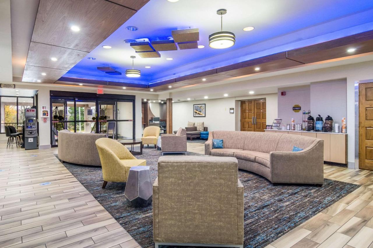 Comfort Inn & Suites Montrose Hill Bagian luar foto