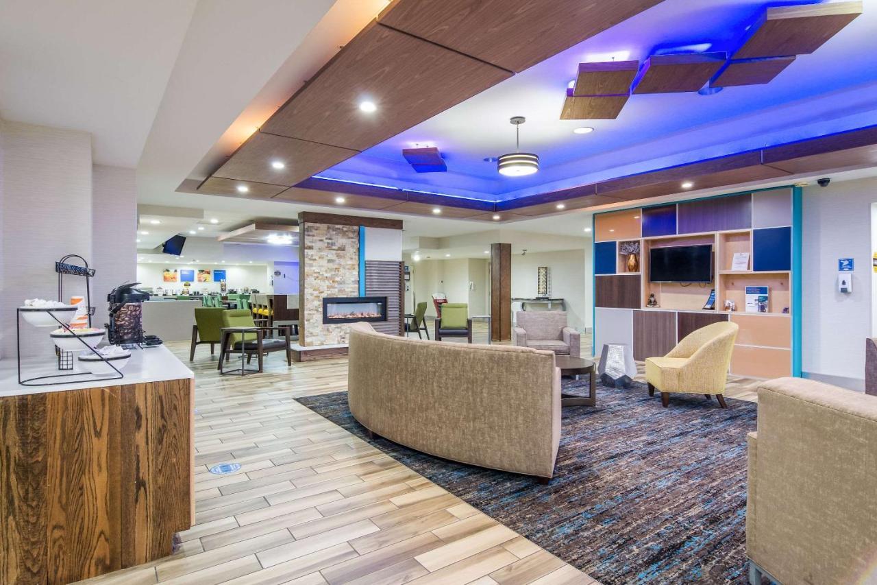 Comfort Inn & Suites Montrose Hill Bagian luar foto