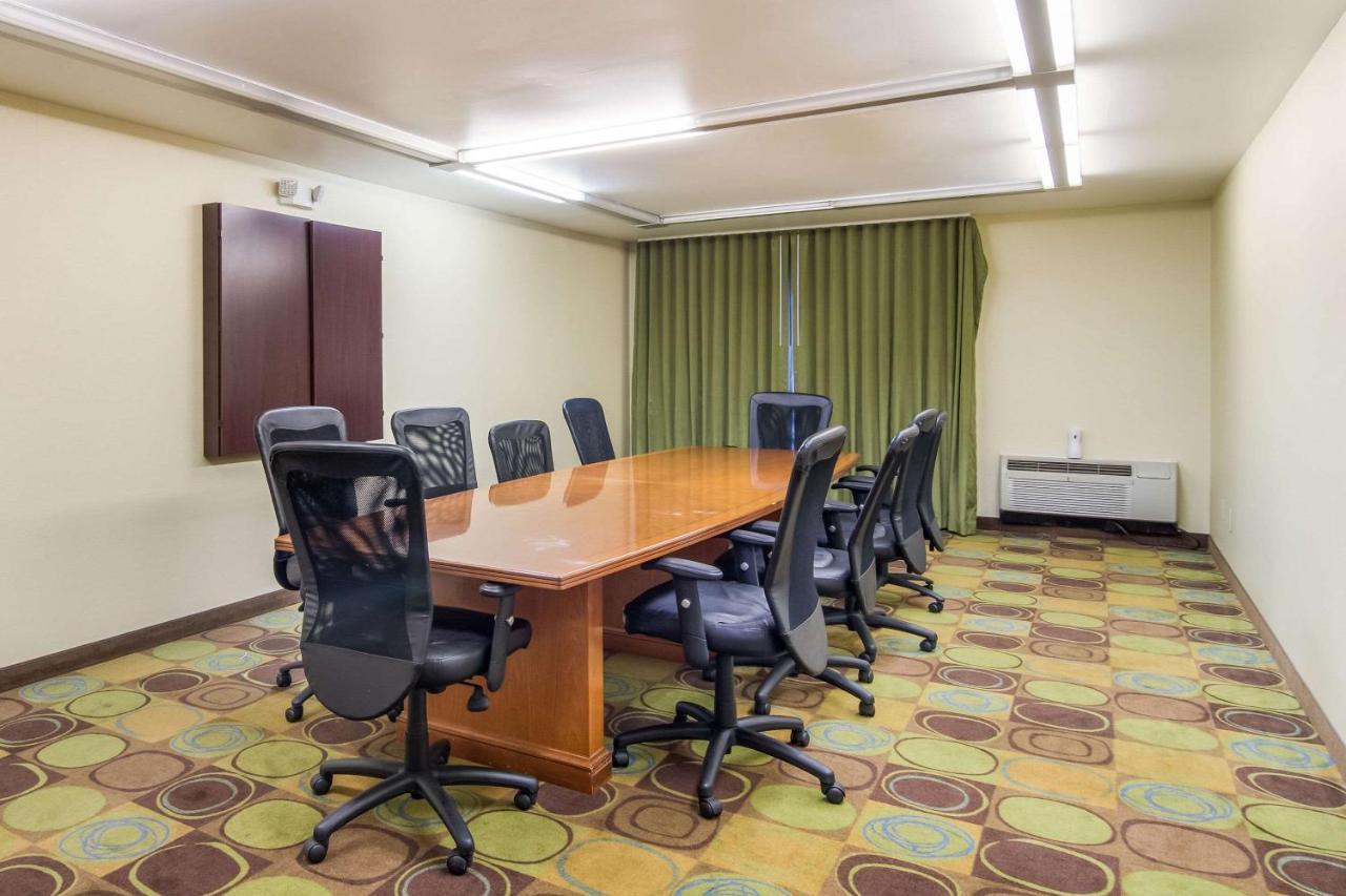 Comfort Inn & Suites Montrose Hill Bagian luar foto