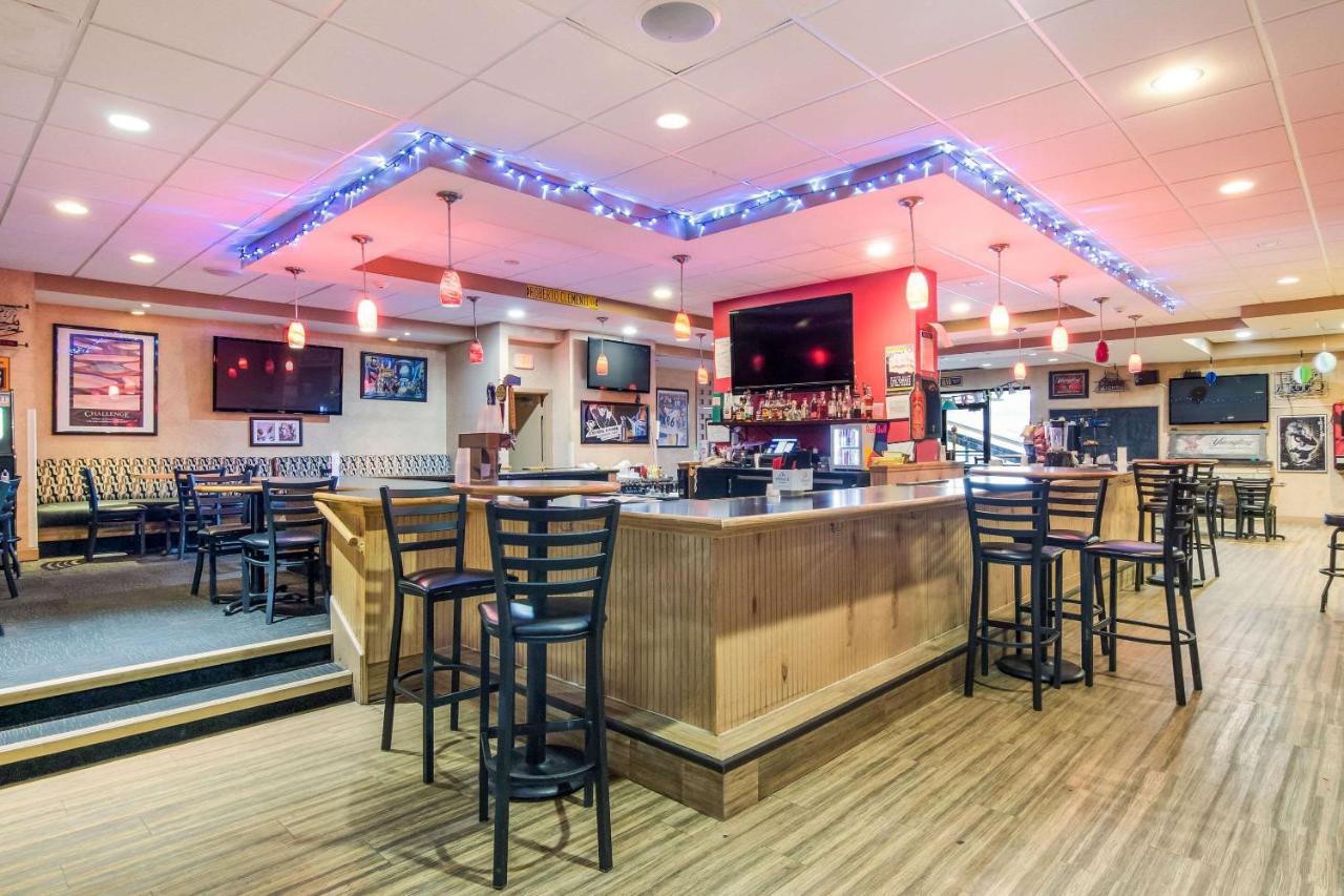 Comfort Inn & Suites Montrose Hill Bagian luar foto