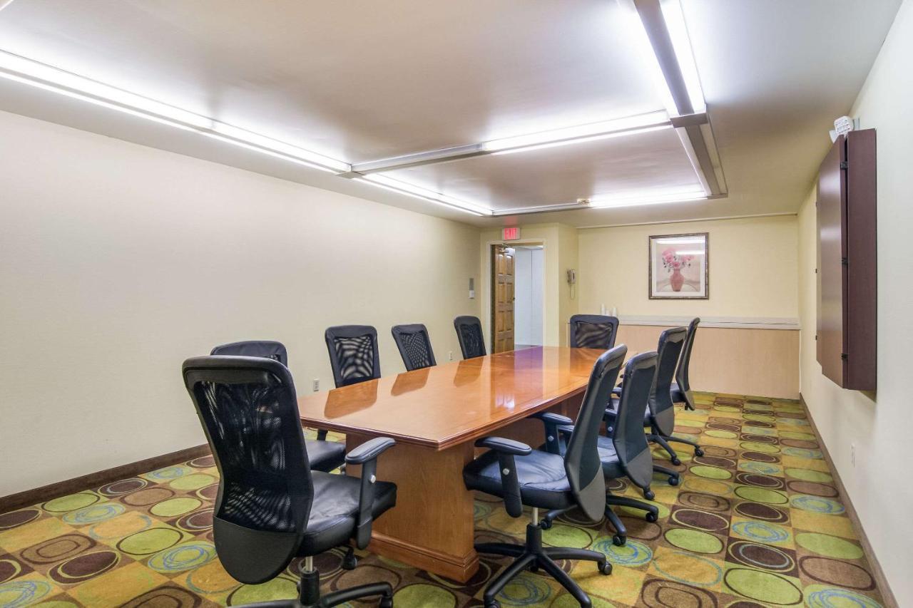 Comfort Inn & Suites Montrose Hill Bagian luar foto