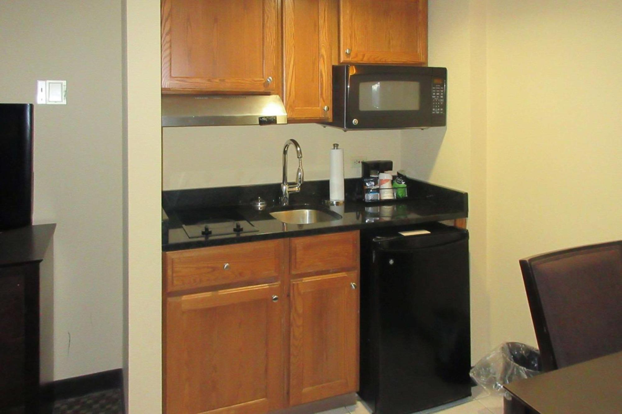Comfort Inn & Suites Montrose Hill Bagian luar foto