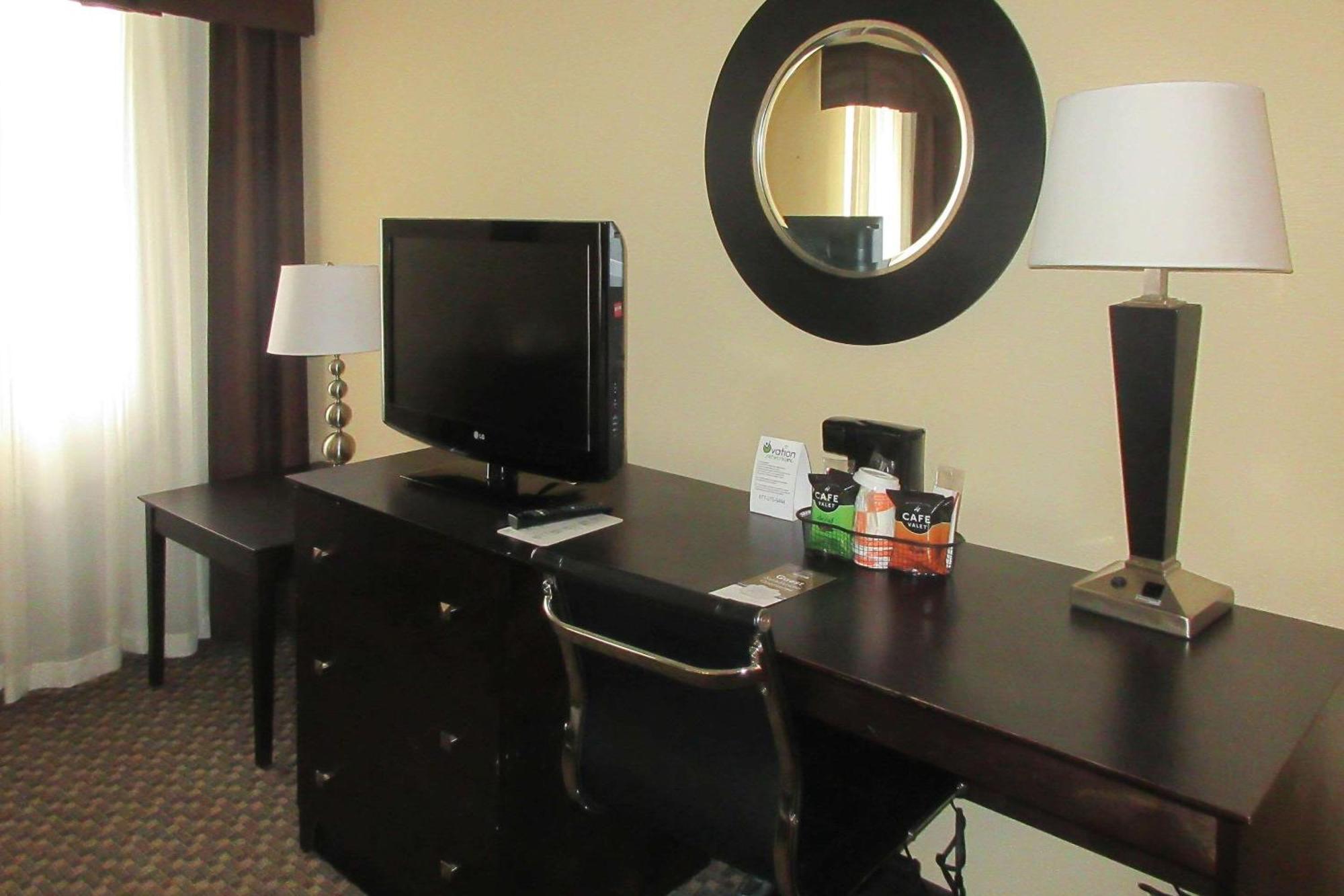 Comfort Inn & Suites Montrose Hill Bagian luar foto