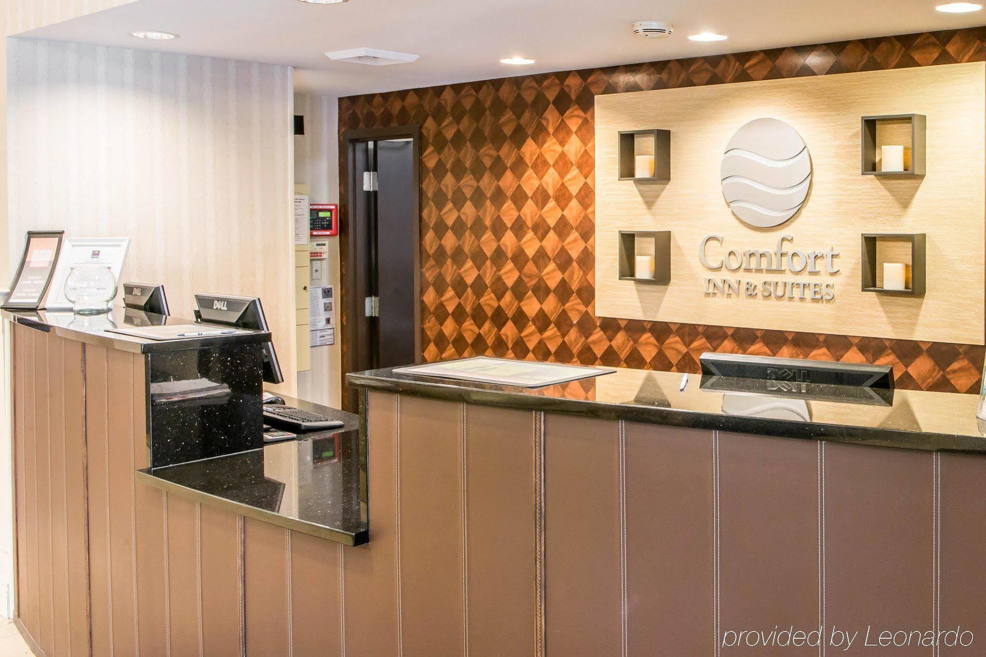 Comfort Inn & Suites Montrose Hill Bagian luar foto
