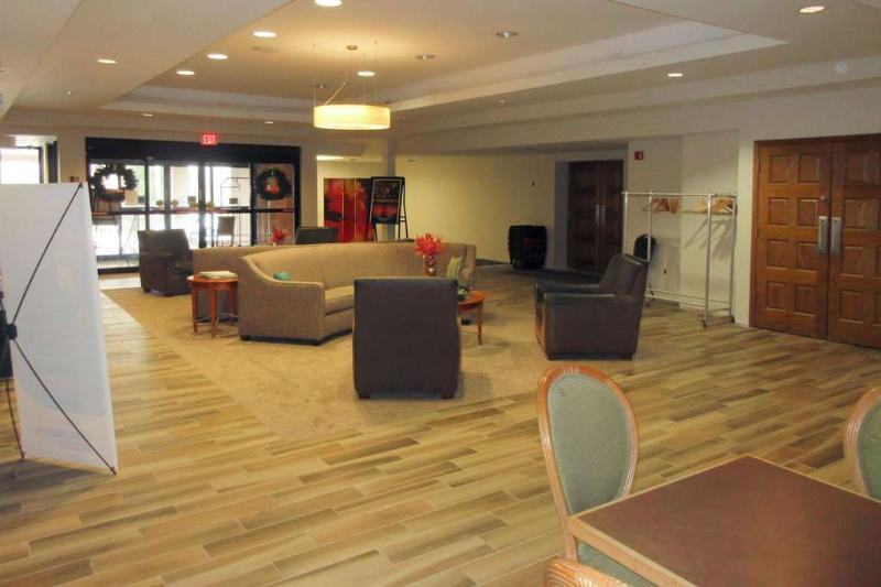 Comfort Inn & Suites Montrose Hill Bagian luar foto